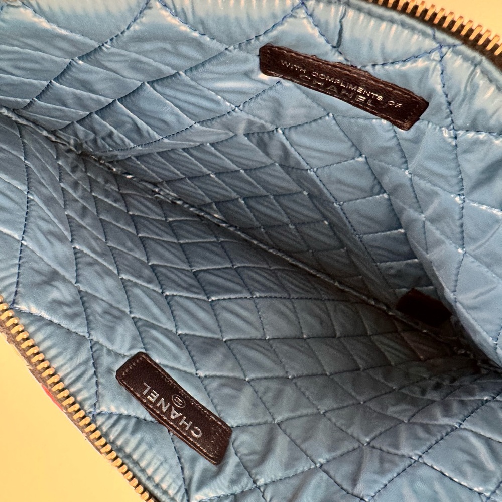 CHANEL 2014-2015 Paris Dubai Medium Printed Canvas Cosmetic Case /Zip Bag - Picture 10 of 13